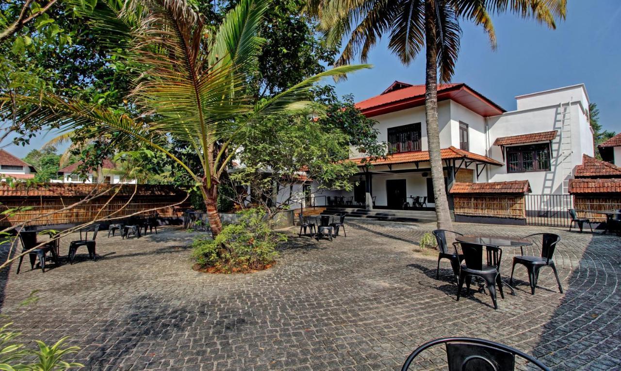 Treebo Premium Travancore Palace Cherthala Alappuzha Exterior foto