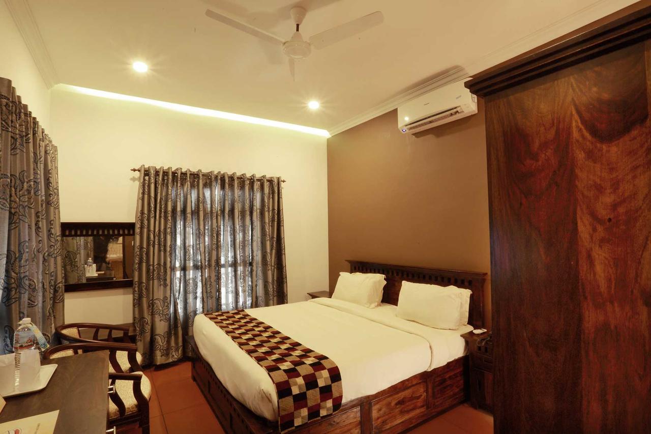 Treebo Premium Travancore Palace Cherthala Alappuzha Exterior foto